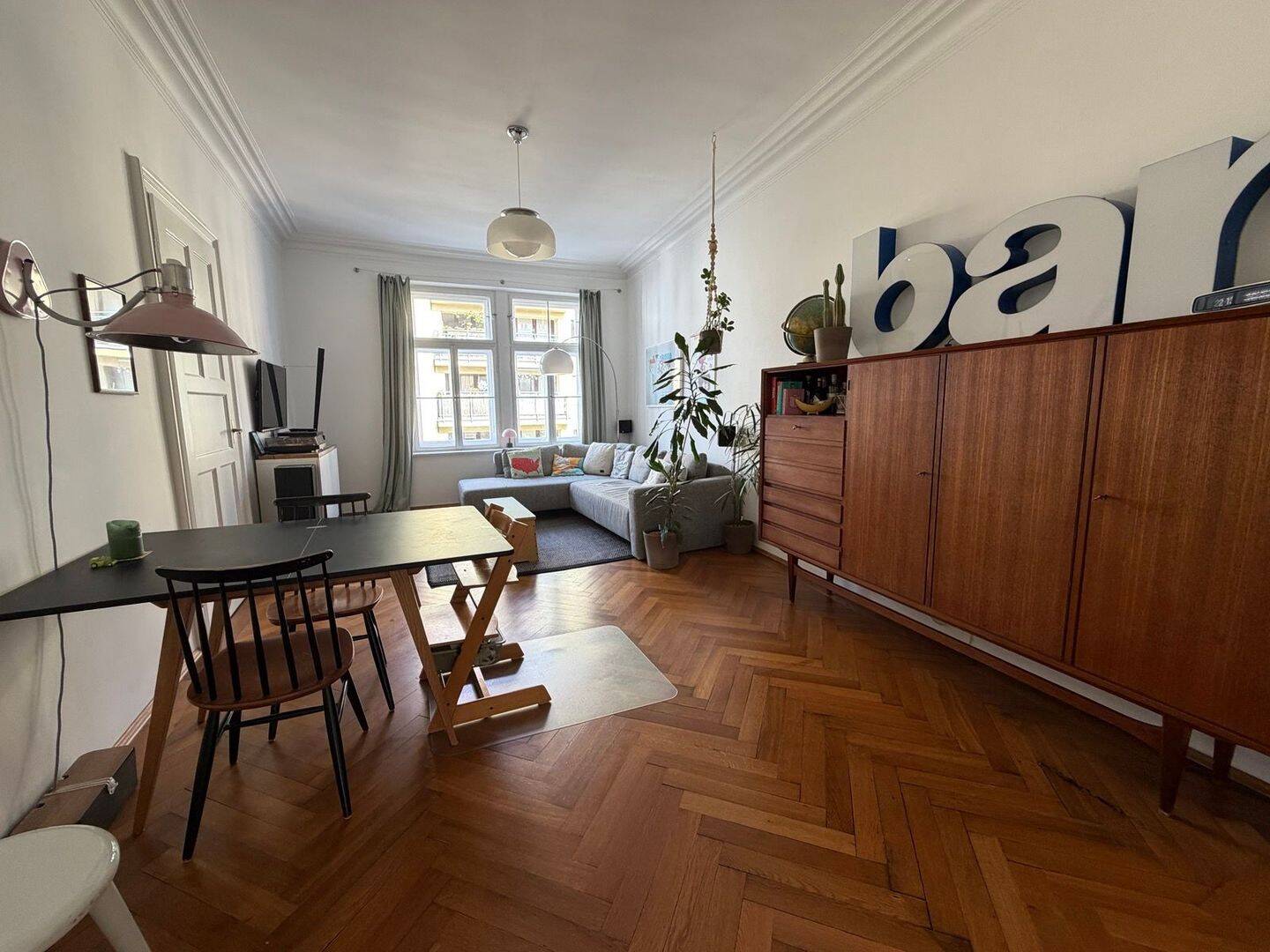 Denkmalgeschütze 3-Zimmer Altbauwohnung mit Balkon mitten in Neuhausen-Nymphenburg, 80634 München (Neuhausen-Nymphenburg)