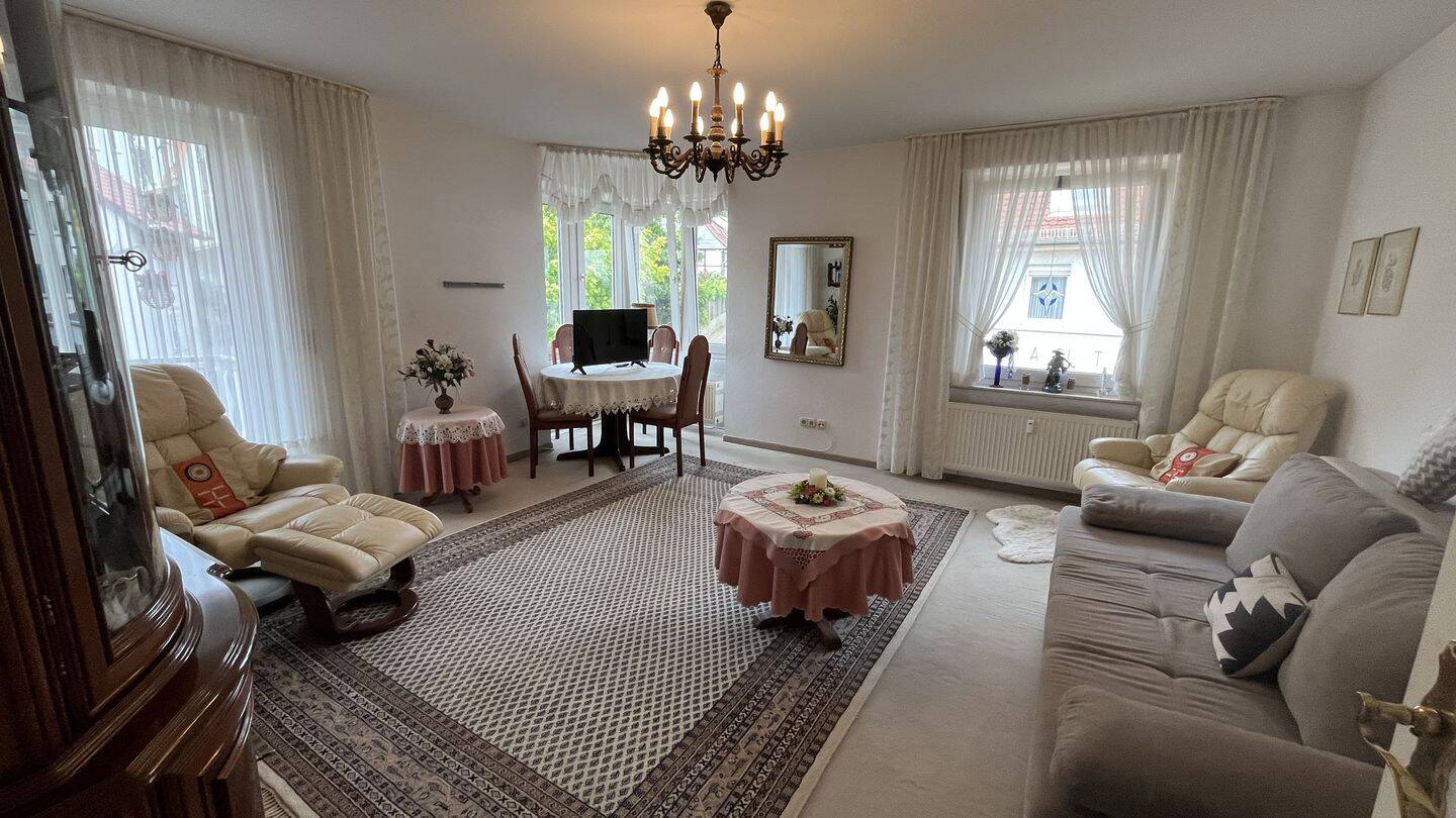 Charmante Wohnung mit separater Souterrainwohnung. Wohnen mit besonderem Mehrwert, 31812 Bad Pyrmont