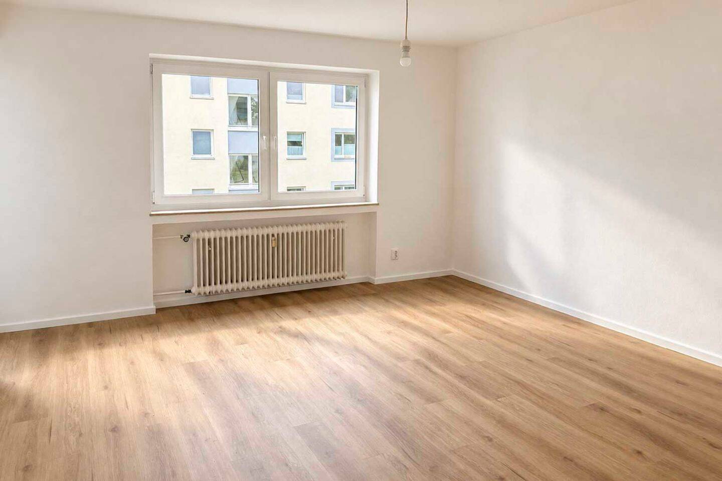 Sonnige 3 Zimmer Wohnung in ruhiger Lage, 82256 Fürstenfeldbruck