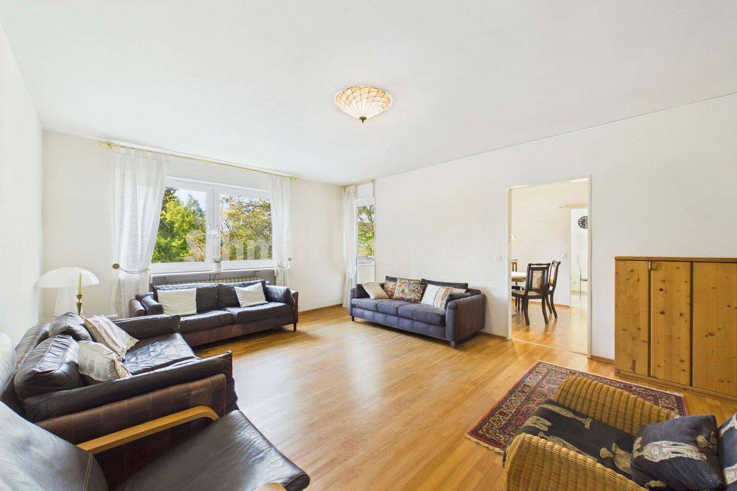 Für Selbstrenovierer: 3,5-Zimmer-Wohnung mit Gratis-Möblierung in Frankfurt-Schwanheim, 60529 Frankfurt am Main (Schwanheim)