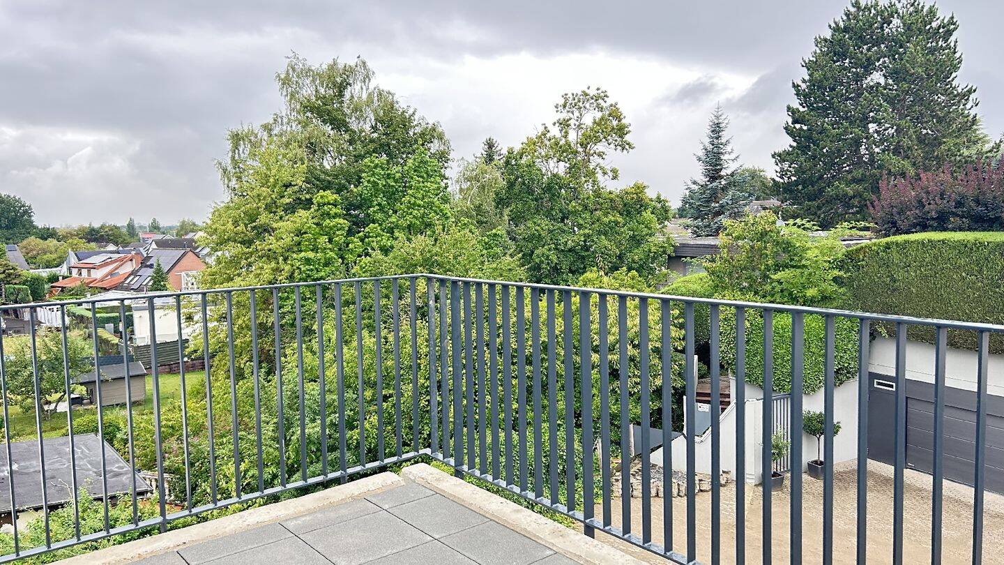 3-Zimmer-Eckwohnung im Dachgeschoss mit Panoramablick, 51375 Leverkusen (Schlebusch)
