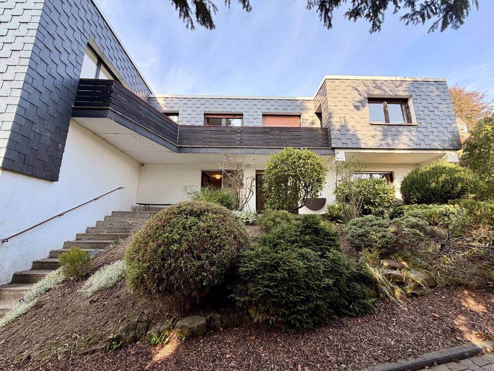Ein Haus mit Einliegerwohnung voller Möglichkeiten, bereit für neue Geschichten im Rumbachtal!, 45470 Mülheim an der Ruhr