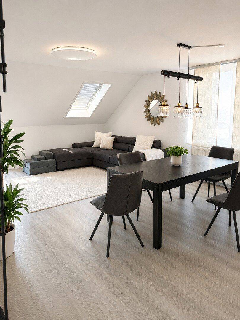 3 Zimmer Wohnung – Platzwunder mit traumhaften Ausblick, 75038 Oberderdingen