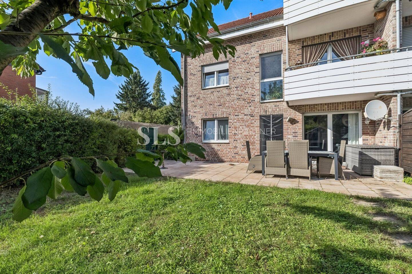 Großzügig wohnen – attraktive Erdgeschosswohnung mit ca. 40 m² Terrasse, 46238 Bottrop (Batenbrock Welheim Welheimer Mark)