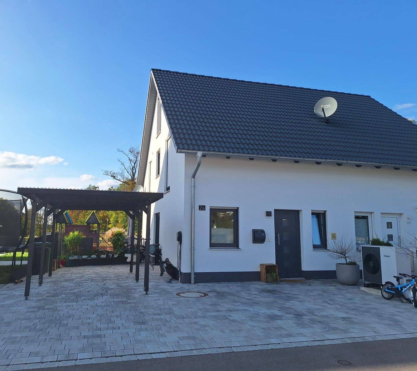 Moderne 5-Zimmer-Doppelhaushälfte in Burglengenfeld, 93133 Burglengenfeld