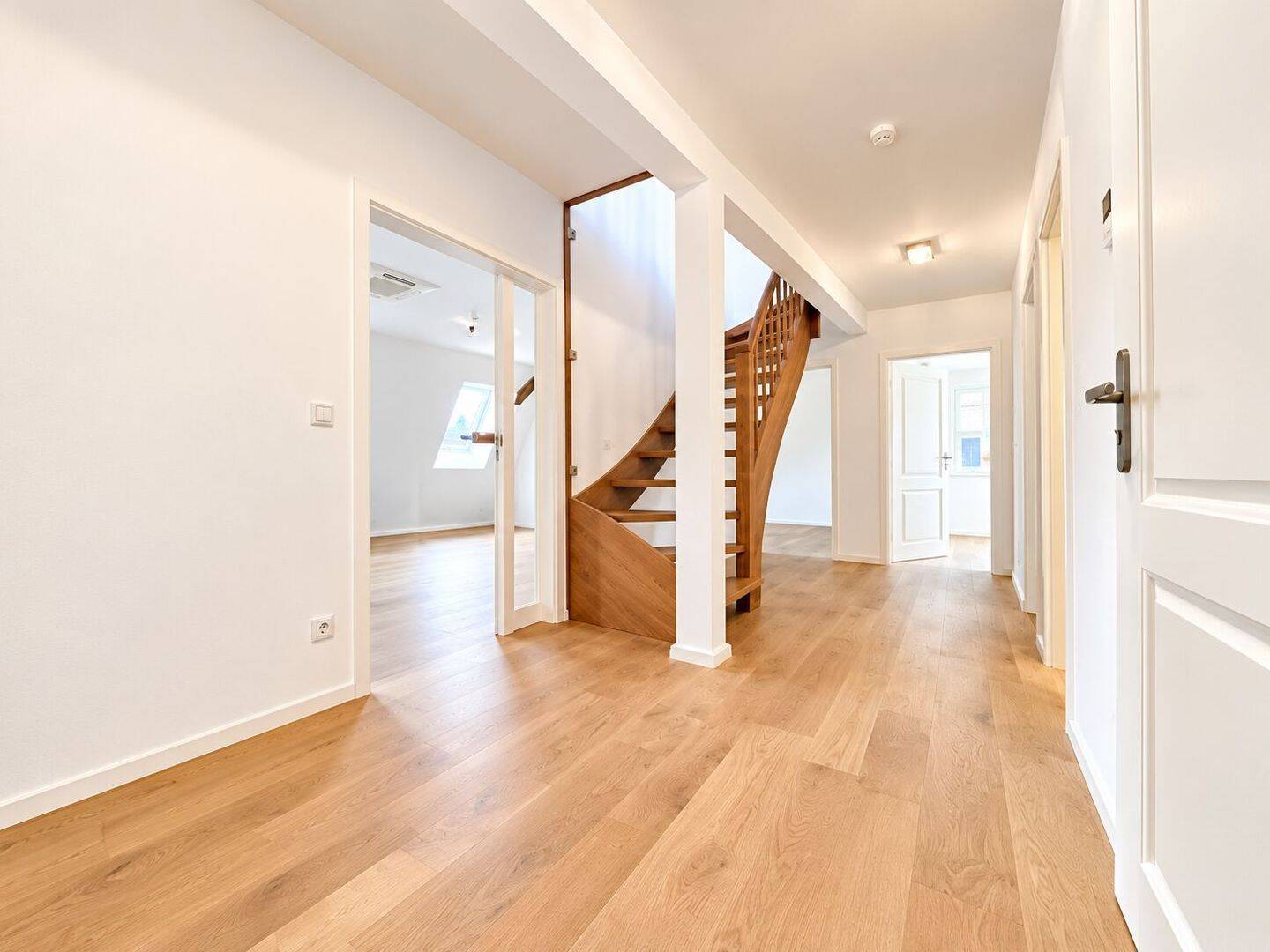 Attraktive 3,5-Zimmer-Maisonette mit Loggia und Blick auf den Erfurter Dom, 99084 Erfurt (Altstadt Brühlervorstadt Löbervorstadt)