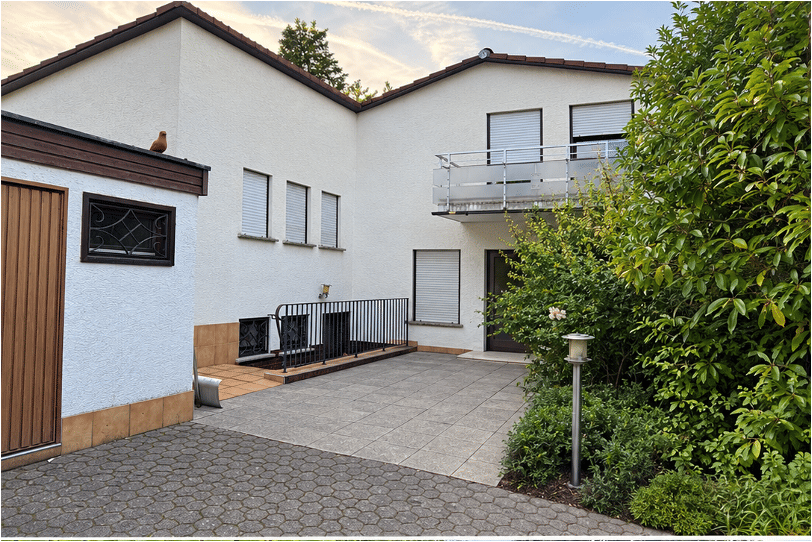 Einfamilienhaus mit Einliegerwohnung, Kachelofen und Sauna in Würzburg-Frauenland, 97074 Würzburg (Frauenland Sanderau)