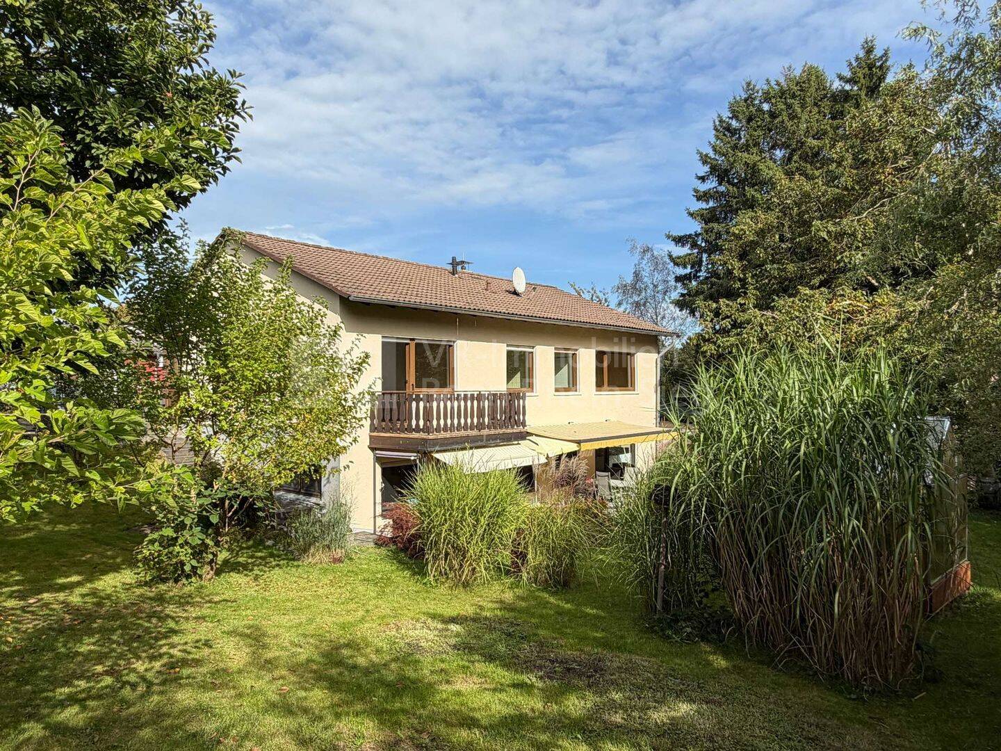 Vielseitiges Wohnhaus mit ELW und Platz für Ihr Hobby oder Beruf in Seelscheid, 53819 Neunkirchen-Seelscheid