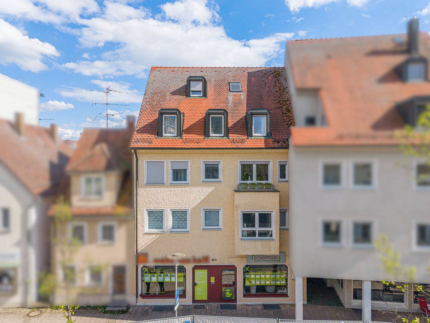 Zentral! Moderne 2,5-Zimmer-Eigentumswohnung in bester Lage, 88471 Laupheim
