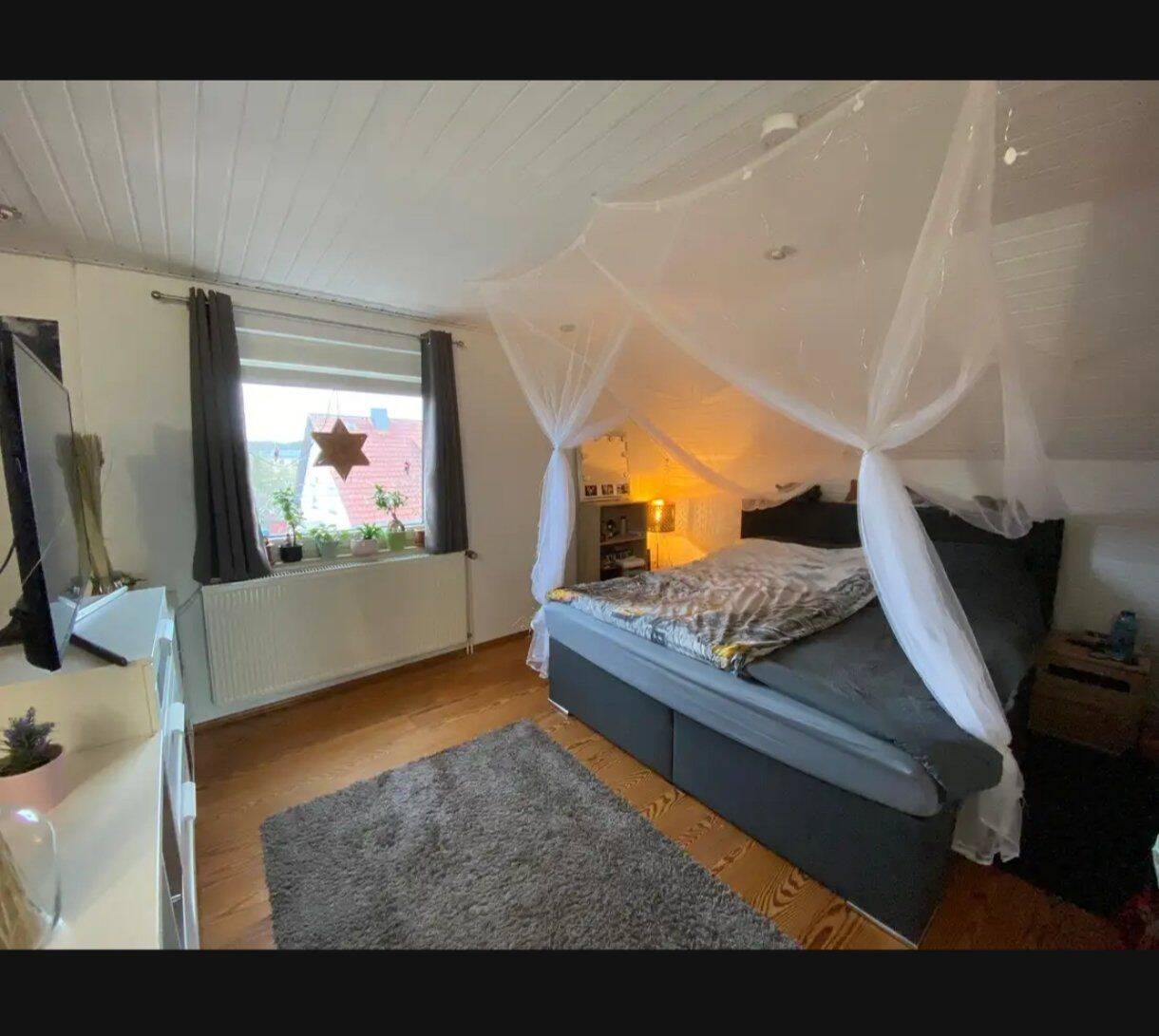 Mietwohnung 1 Zimmer mit offener Wohnküche und sehr schönen Balkon mit Sicht auf Linden, 35440 Linden