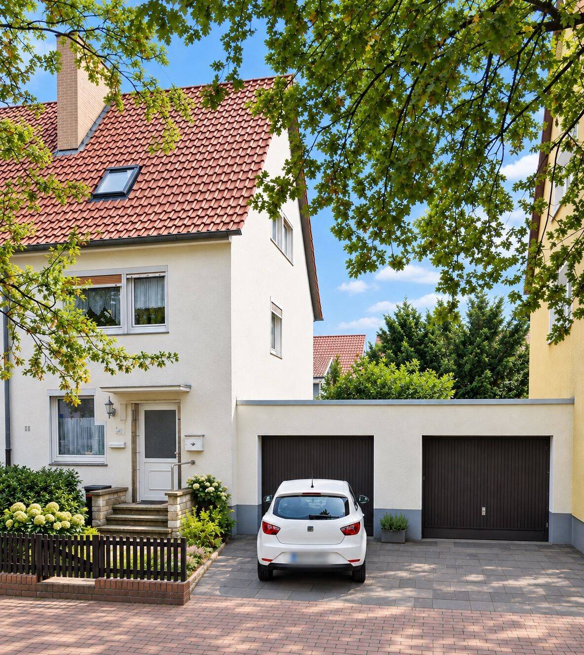 Reihenendhaus in Langehagen mit Doppelgarage & großem Garten, 30851 Langenhagen