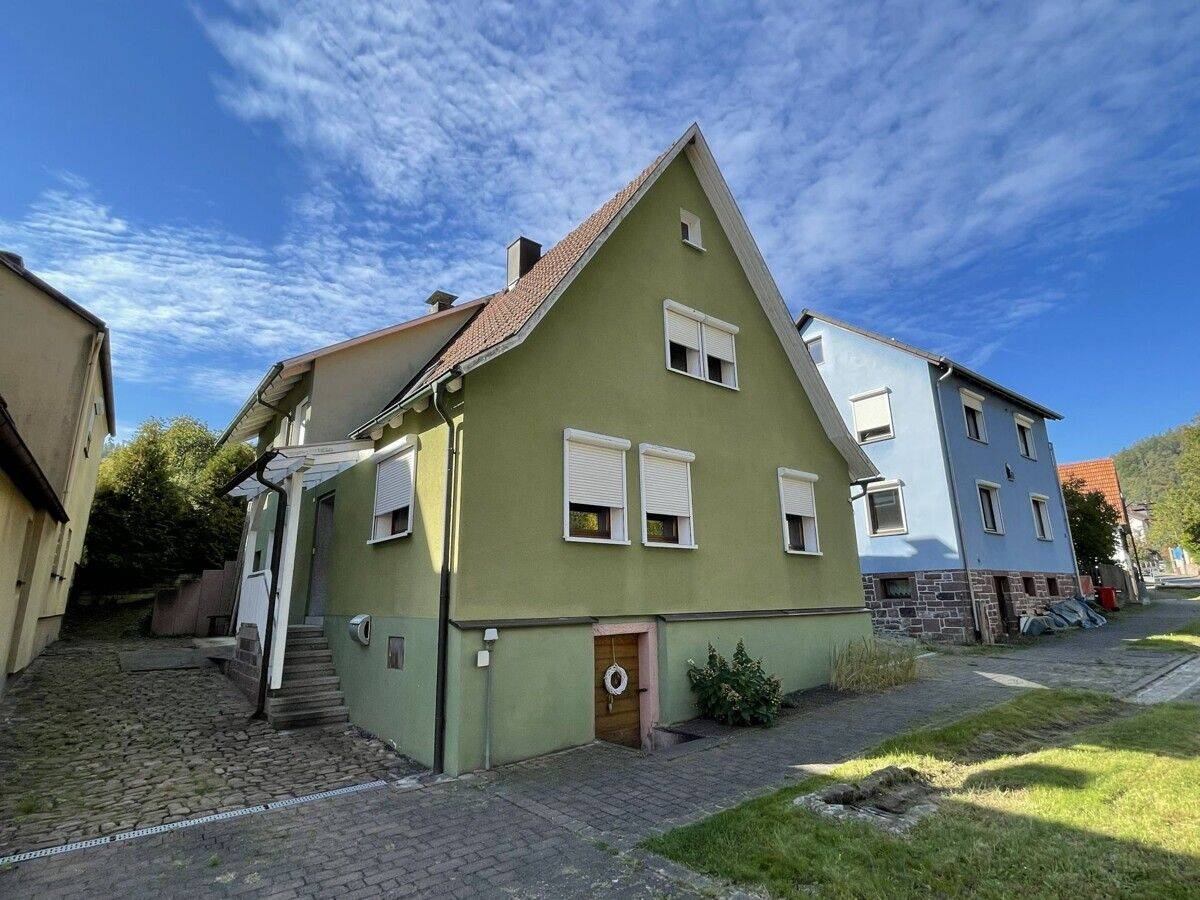 Einfamilienhaus in Neustadt – Ihr neues Zuhause mit Wohlfühlgarantie, 97845 Neustadt a. Main