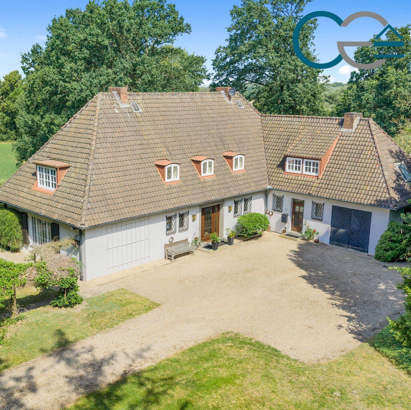Historische Fabrikantenvilla mit privatem See, naturnaher Idylle und Entwicklungspotential!, 31582 Nienburg (Weser)