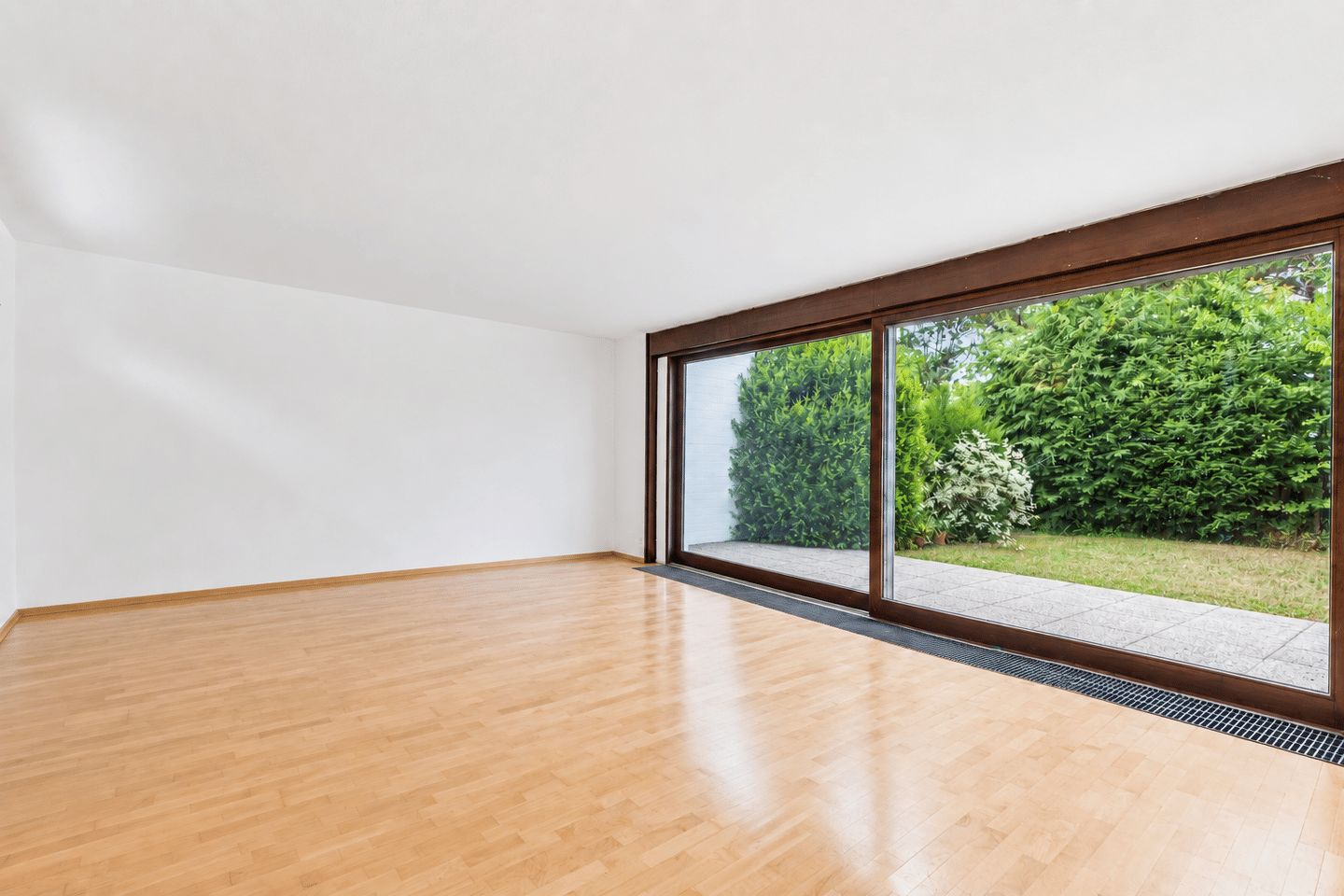 Großzügiges Reihenmittelhaus mit Garten in Ottobrunn, 85521 Ottobrunn