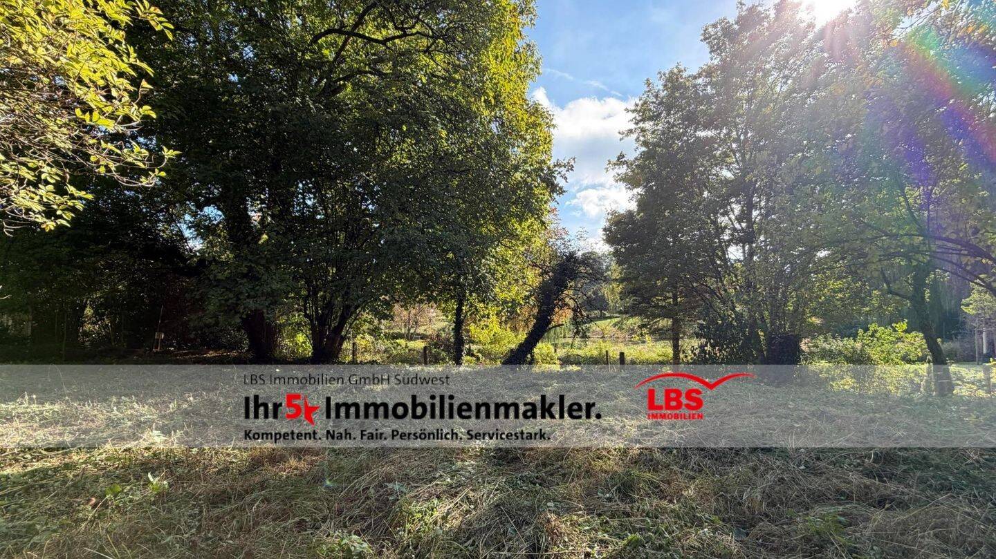 Ihr Platz für neue Wohnträume – Attraktives Baugrundstück mit 853 m² in Engen, 78234 Engen