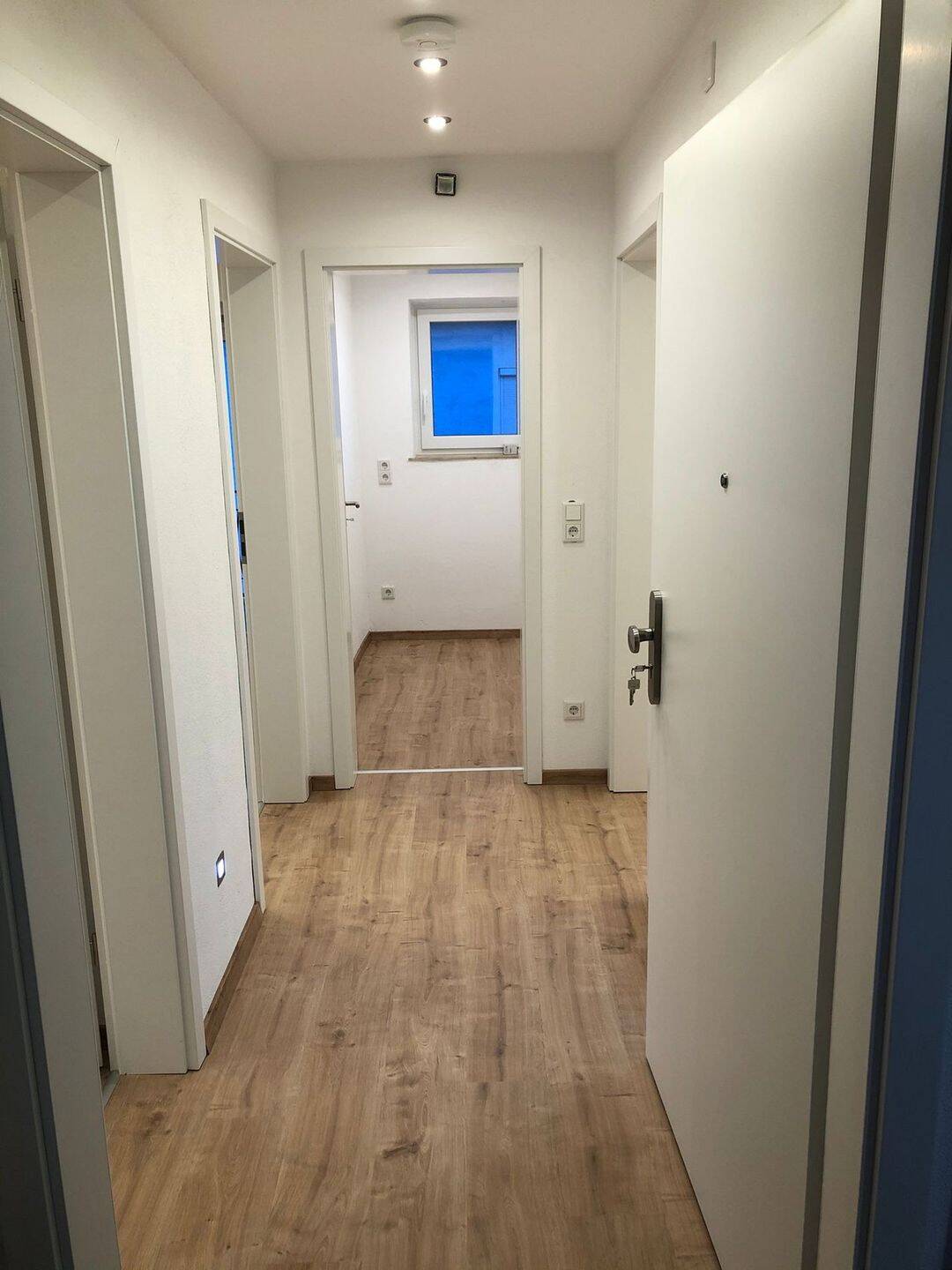 Moderne 2,5-Zimmer-Wohnung mit Westbalkon nahe dem Olchinger See, 82140 Olching