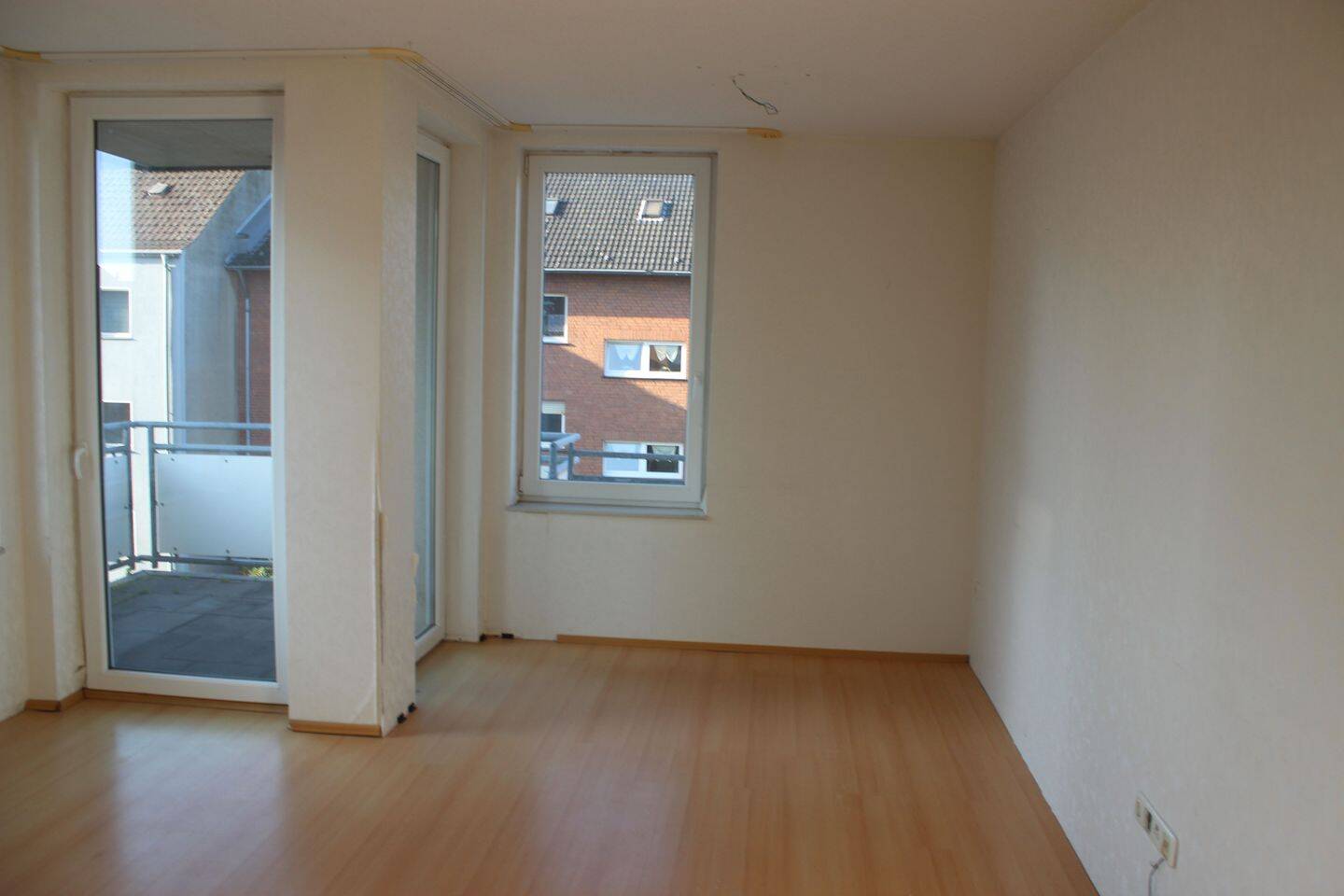 DUISBURG RHEINHAUSEN FRIEMERSHEIM WUNDERSCHÖNE 3 ZKB ETAGEN-WOHNUNG IN RUHIGER LAGE, 47229 Duisburg (Bergheim Friemersheim Rheinhausen-Mitte)
