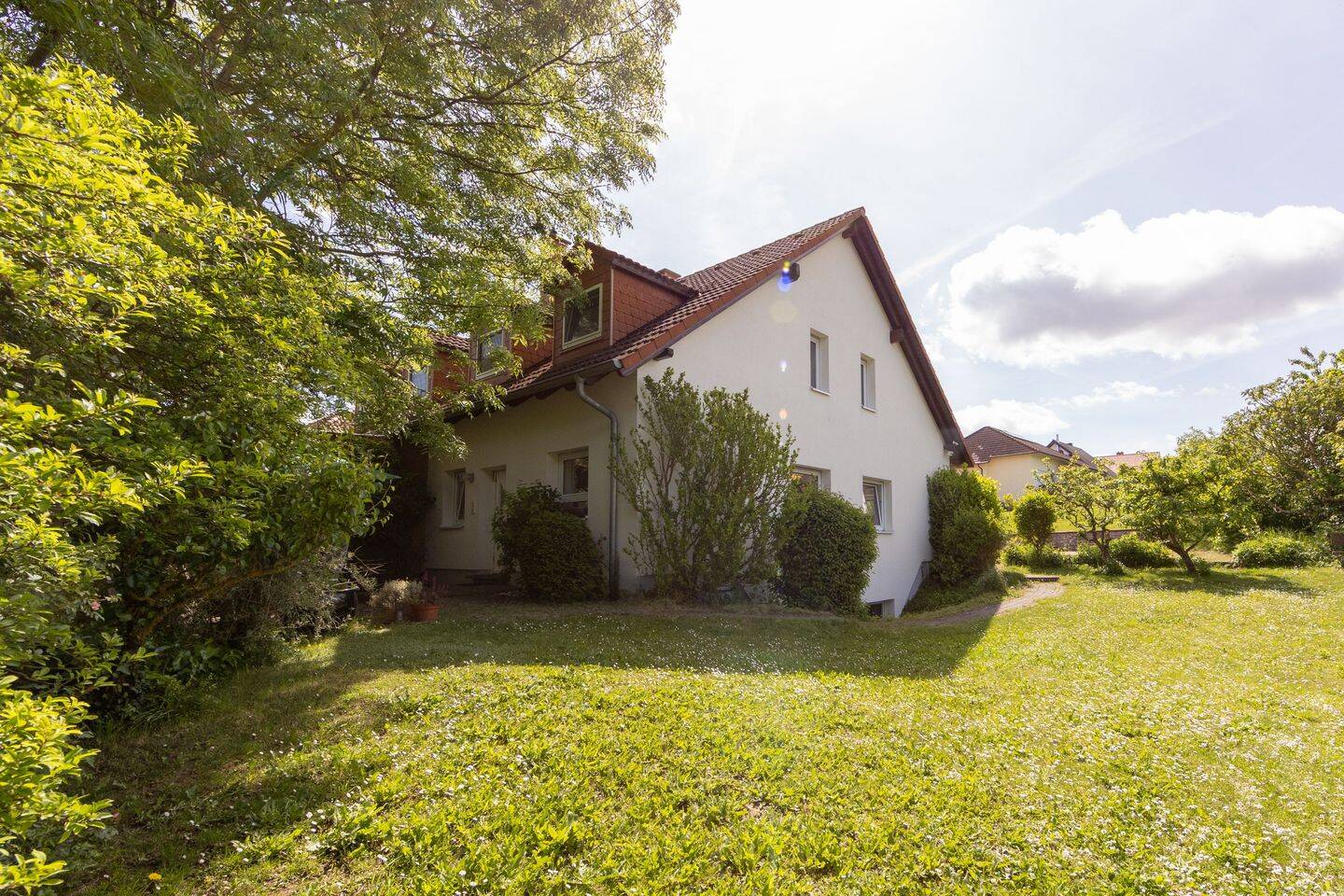 Traumhafte Doppelhaushälfte – energetisch modernisiert und naturgelegen, 55234 Freimersheim