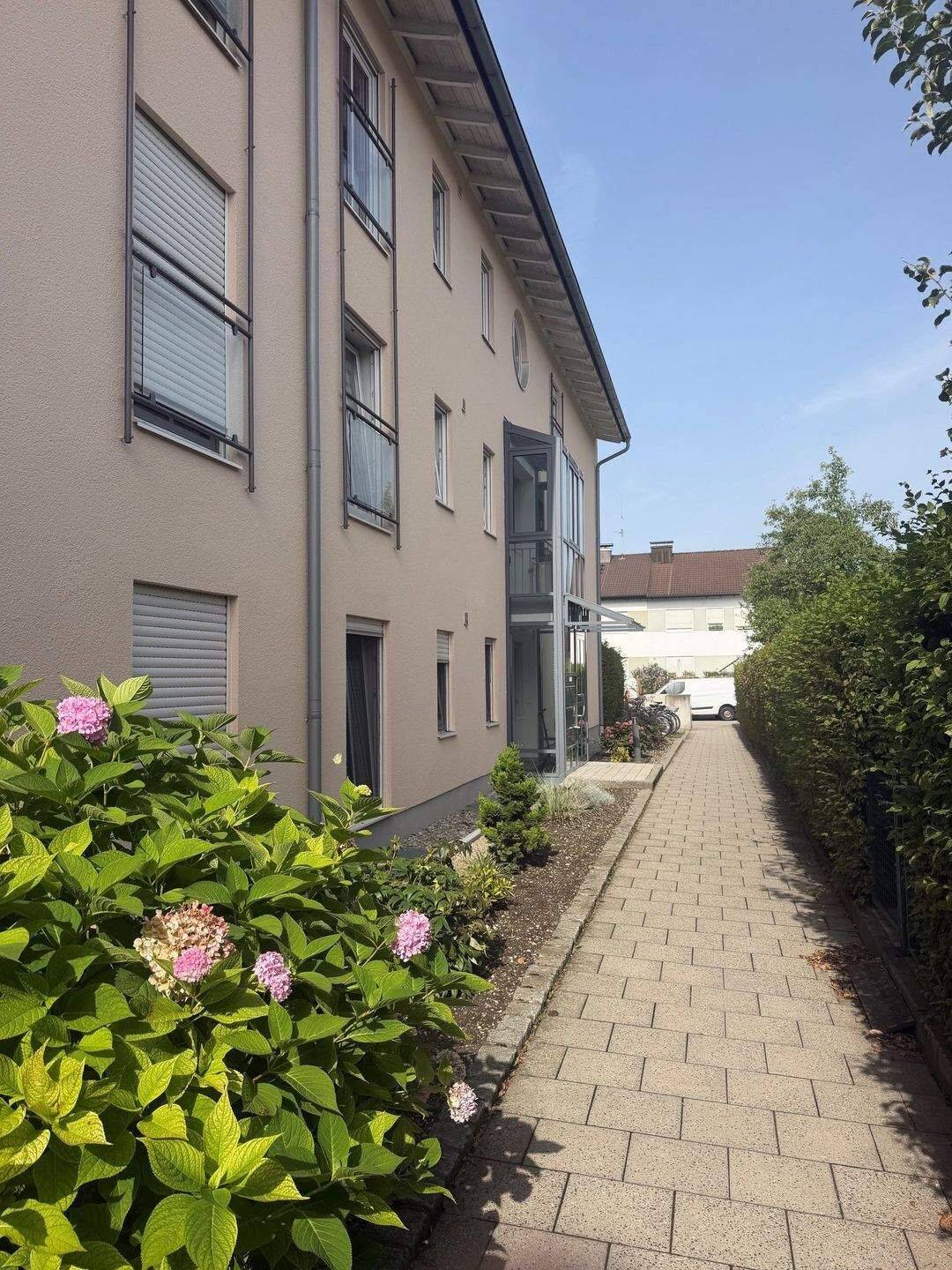 Vollständig, möblierte 2- Zi.-Whg. mit Balkon und TG-Stellplatz, Hebertshausen (S2), 85241 Hebertshausen