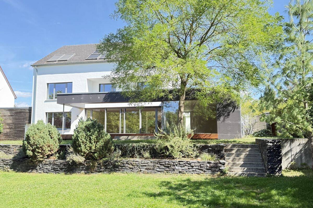 Wohnen am Mattheiser Weiher – Freistehendes Einfamilienhaus in Trier-Heiligkreuz, 54295 Trier
