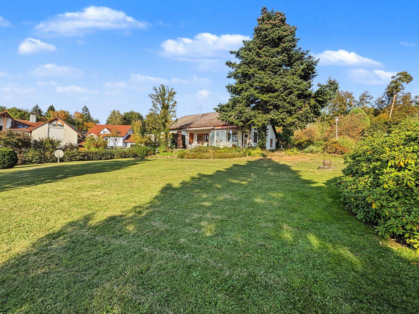 Großzügiges Einfamilienhaus mit Einliegerwohnung und traumhaftem Ausblick in Reichenschwand, 91244 Reichenschwand
