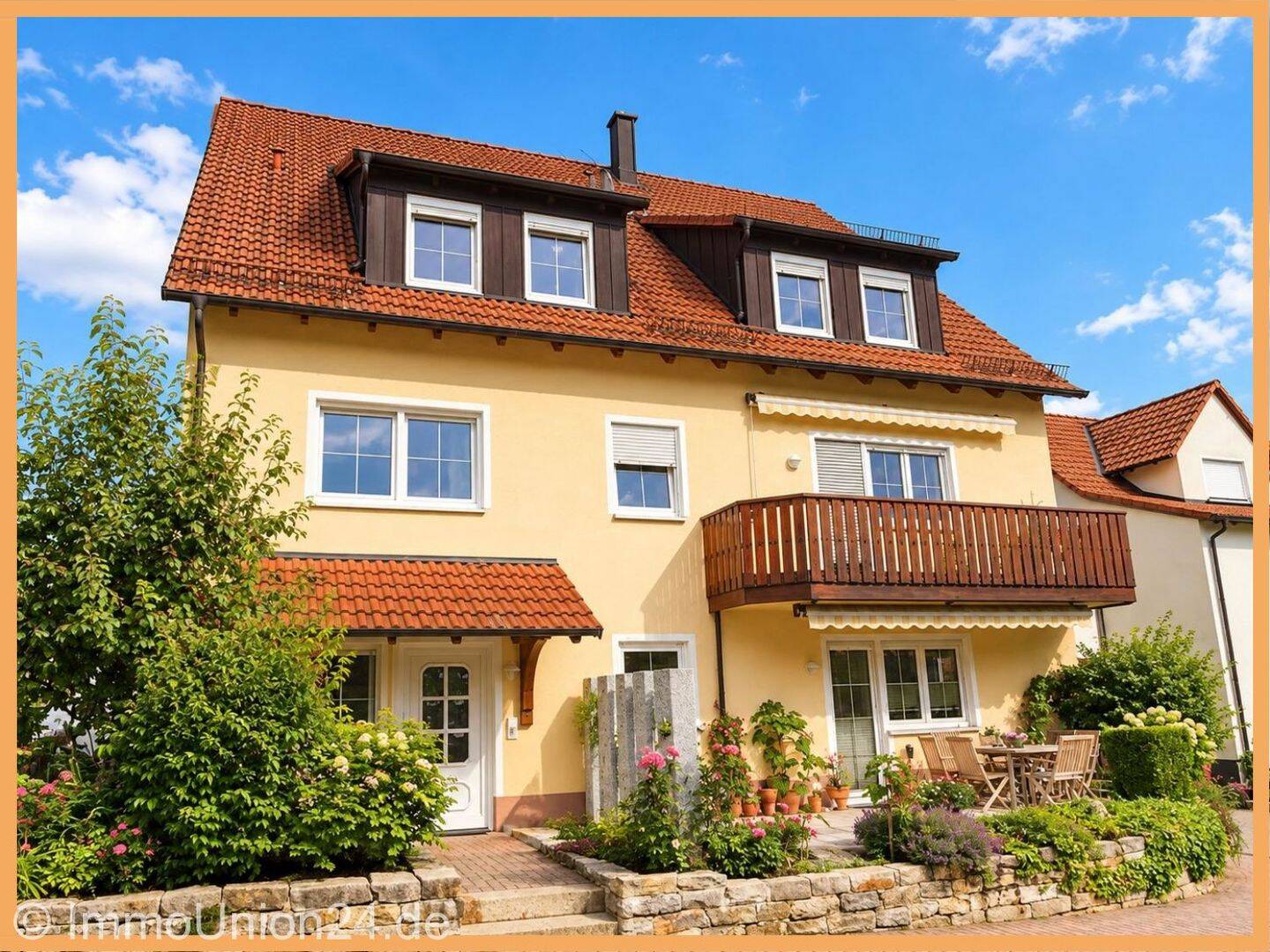 8 5 0,- für 4 Zimmer 1 2 2 qm + mit 10 qm herrlichen SONNEN-BALKON + viel Licht + CARPORT, 91338 Igensdorf