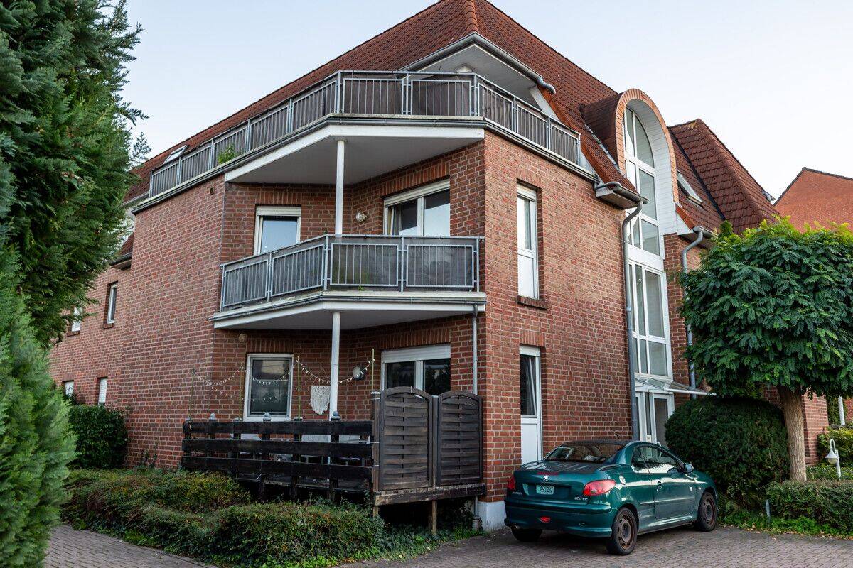 *** MIETWOHNUNG im HOCHPARTERRE – 2 ZIMMER, KÜCHE, BAD – FUßBODENHEIZUNG – BALKON – STELLPLATZ ***, 27749 Delmenhorst (Düsternort Mitte Schafkoven/Donneresch Stickgras/Annenriede)