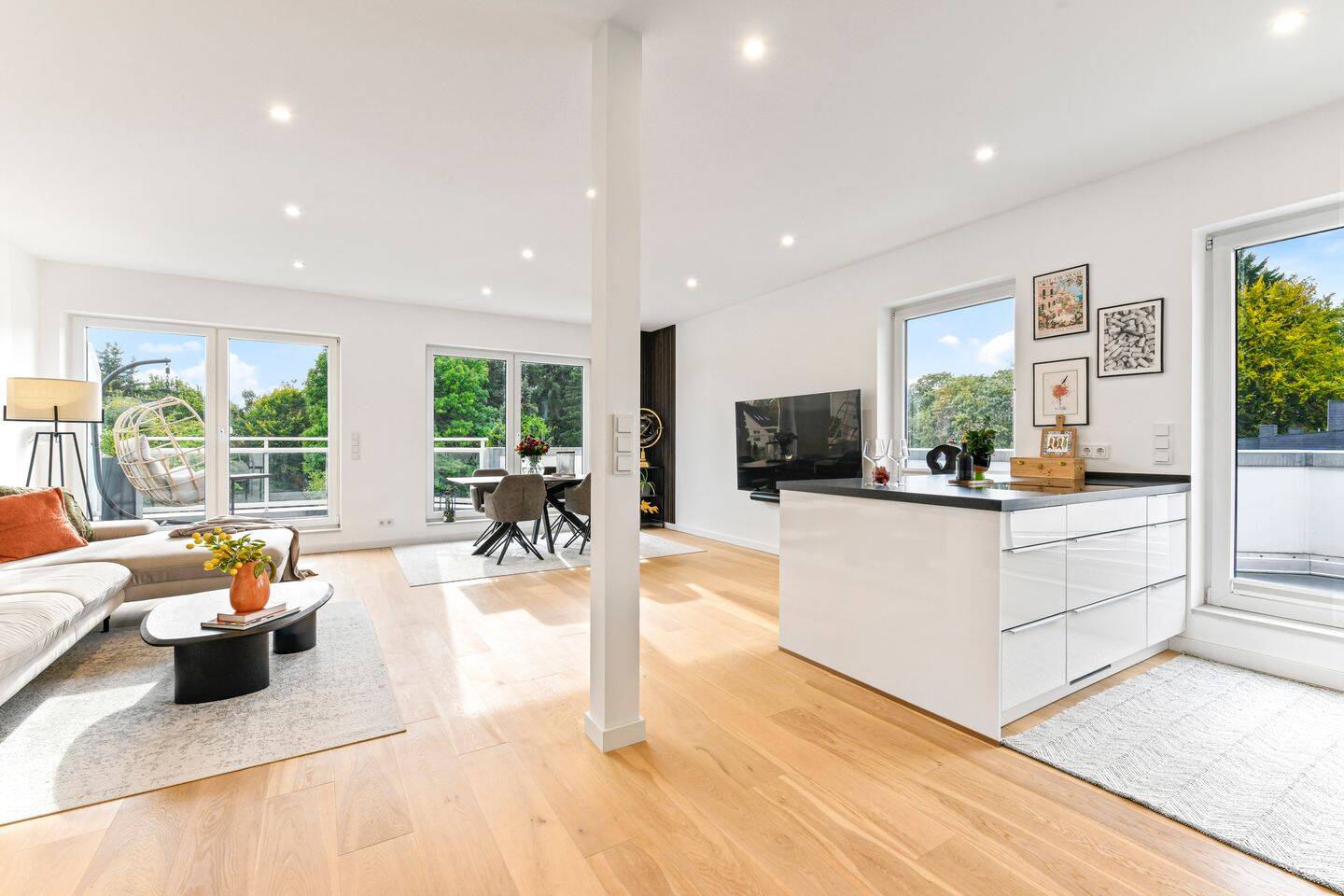Penthouse-Wohnung mit traumhaftem Ausblick und U-Bahn-Nähe, 22147 Hamburg (Wandsbek Rahlstedt)