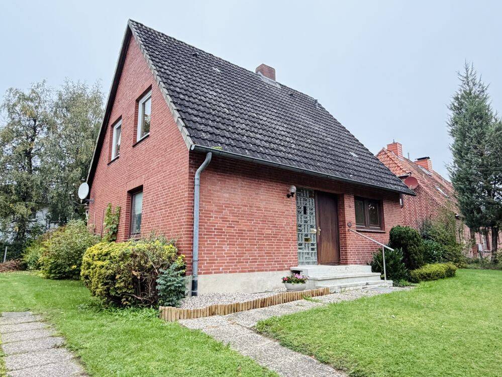 Einfamilienhaus mit Potenzial statt Aufpreis – Sanierung schon mitgedacht!, 23623 Ahrensbök
