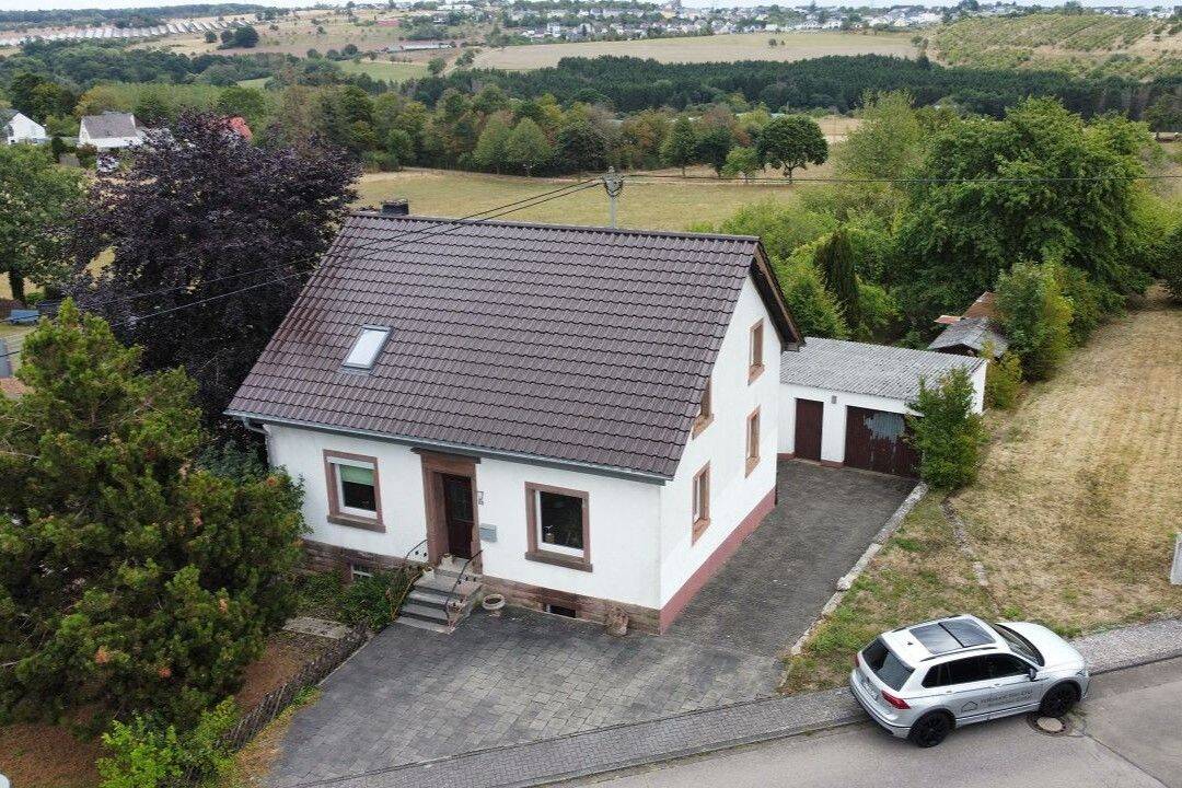 Einfamilienhaus in Preist – Sanierungsobjekt mit großem Grundstück und viel Potenzial, 54664 Preist