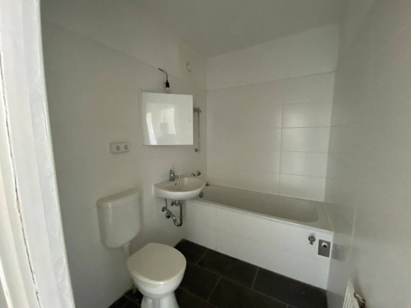 Platz für die ganze Familie – mit frisch saniertem Bad!, 6124 Halle (Saale) (Saaleaue Südliche Neustadt Westliche Neustadt)