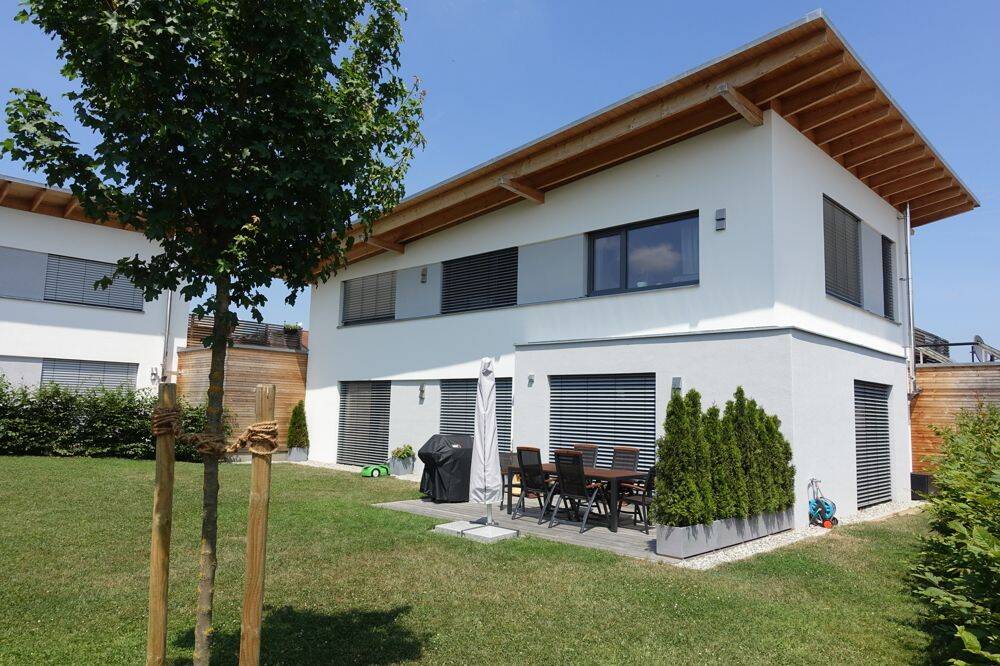 Großzügige 3-Zimmer-Erdgeschosswohnung mit Terrasse und eigenem Garten, 84307 Eggenfelden