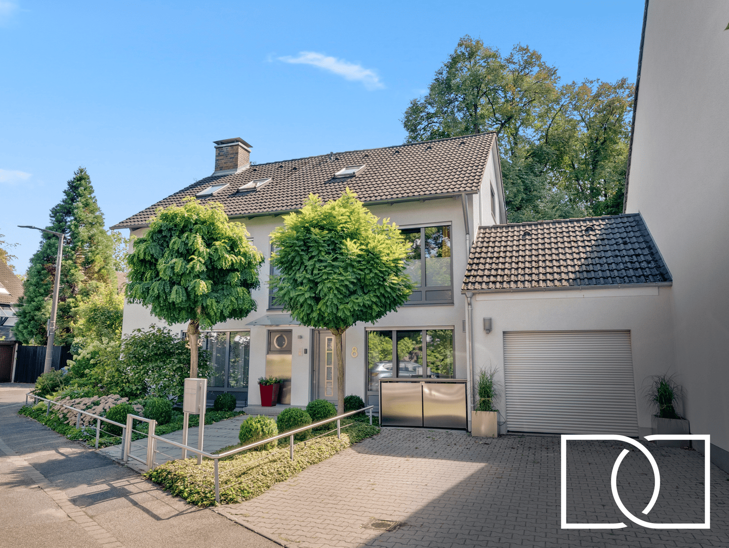 Exklusives Anwesen! Energieeffizientes Einfamilienhaus in zentraler Lage mit traumhaftem Garten, 90768 Fürth