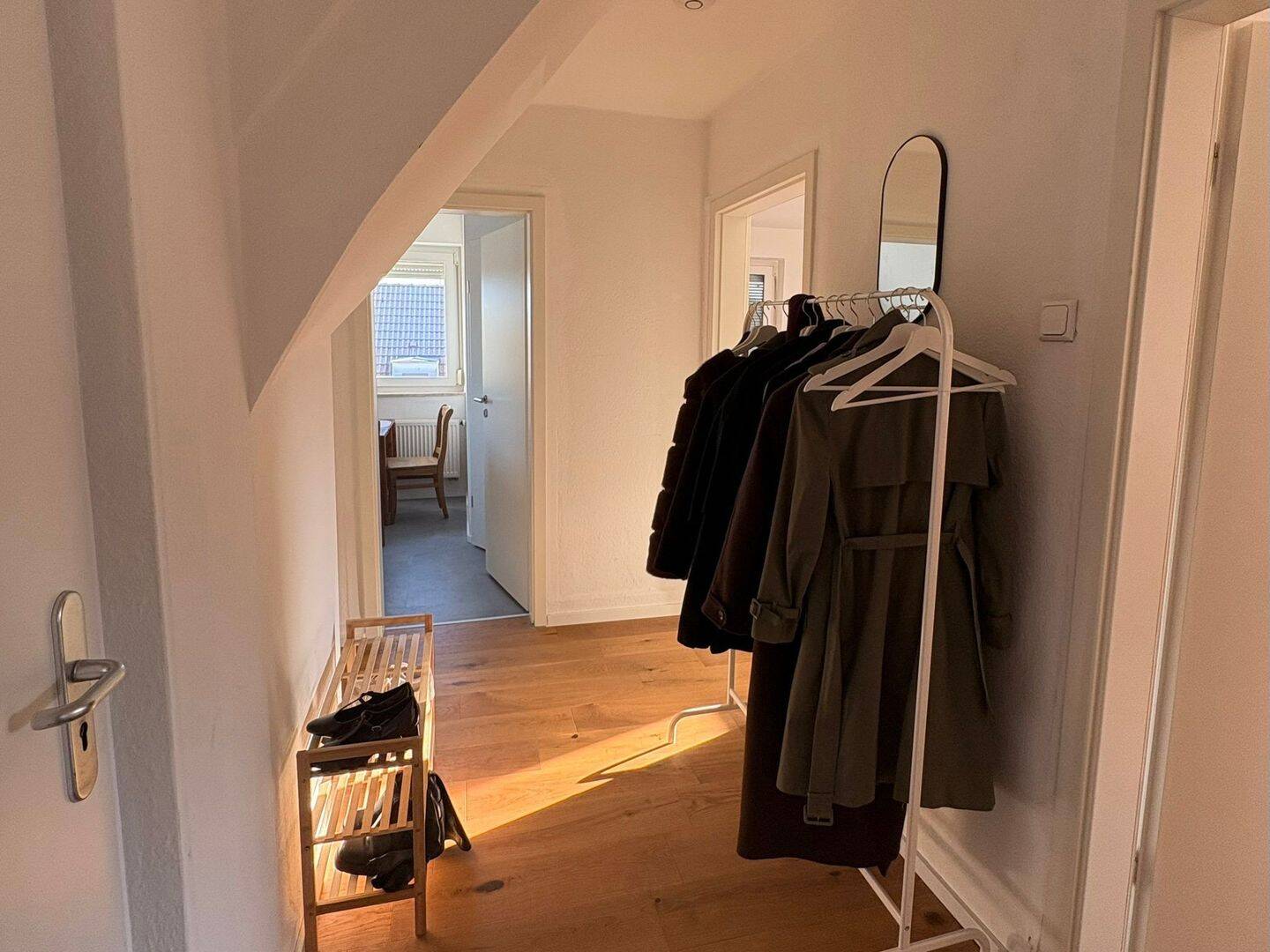 Möbeliertes WG-Zimmer in Stuttgart, 70569 Stuttgart (Büsnau Kaltental Vaihingen)