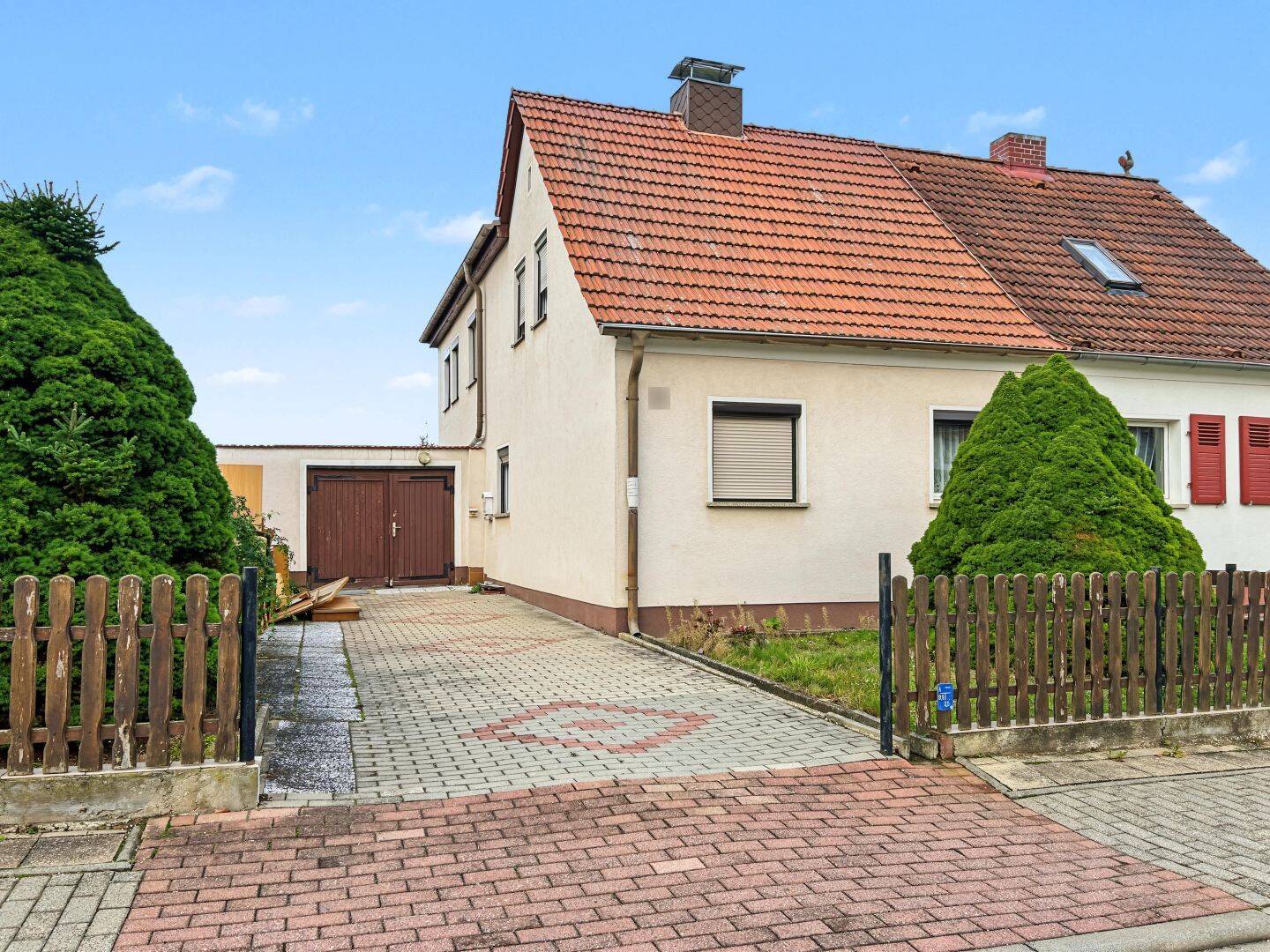 Leerstehende Doppelhaushälfte – Wohnen, Vermieten oder Generationswohnen in Mücheln, 6249 Mücheln (Geiseltal)