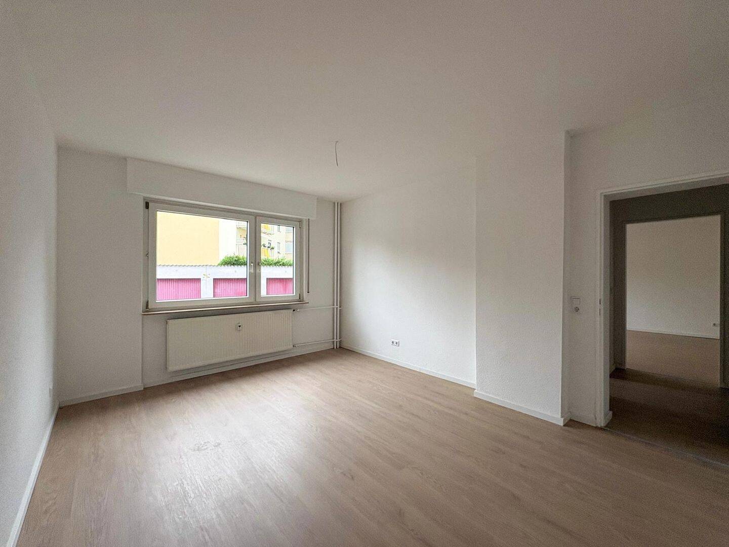Renovierte 3-Zimmer-Wohnung mit praktischer Raumaufteilung in Nidderau-Ostheim, 61130 Nidderau