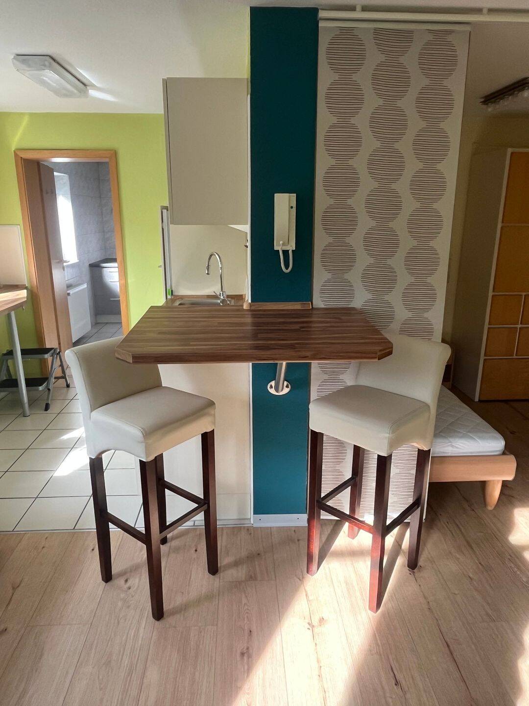 Schöne und helle 1-Zimmer Souterrainwohnung voll möbliert!, 76706 Dettenheim