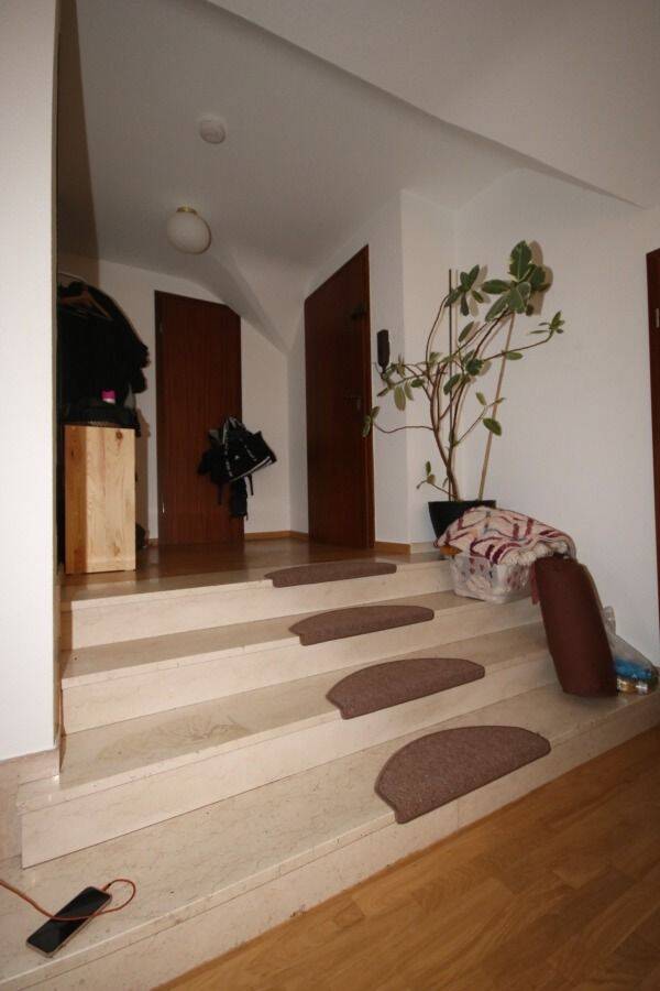 *Tolle 2,5 Z-W im Dachgeschoss + EBK + Parkettboden + Garage möglich*, 60316 Frankfurt am Main (Nordend-Ost Nordend-West Ostend)