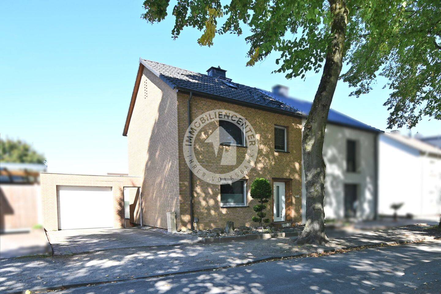 Ruhig gelegen und bestens gepflegt – 
Doppelhaushälfte mit idyllischem Garten und Garage, 59075 Hamm (Bockum-Hövel Heessen)