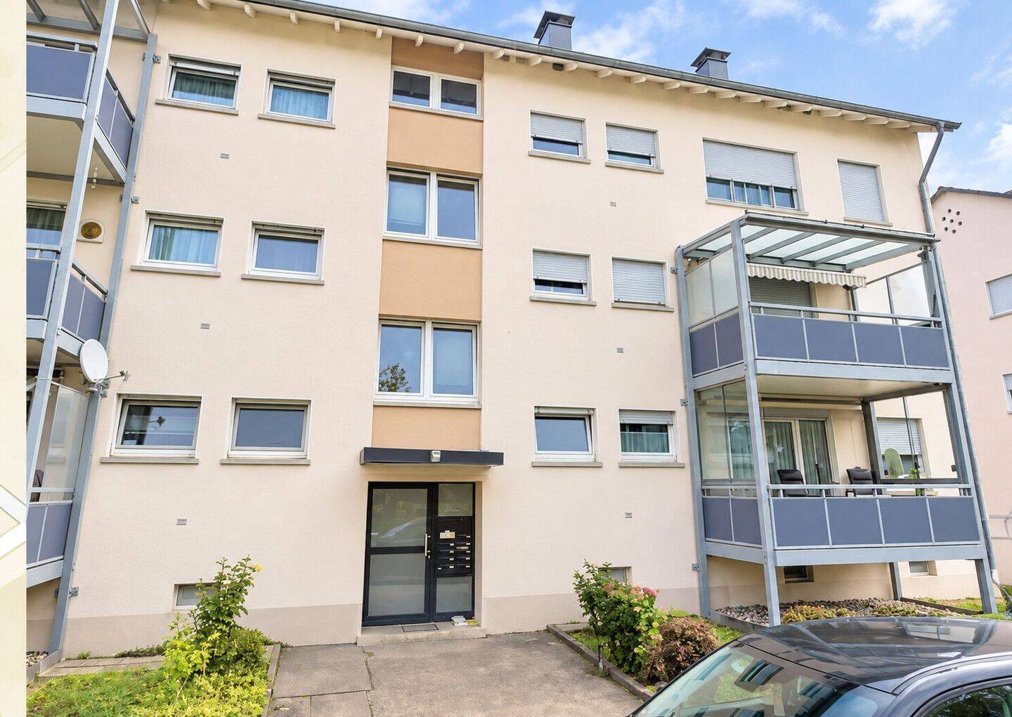 2,5 Zimmer Wohnung mit sonnigem Balkon in attraktiver Lage in Haltingen, 79576 Weil am Rhein