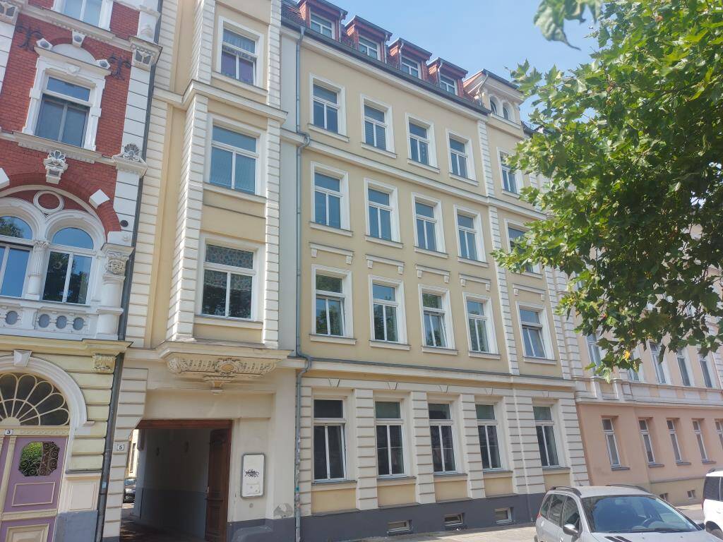 Großzügige 3-Zi.-Wohnung mit Lift und großem Balkon im DG, ruhiges Hinterhaus, 7545 Gera (Bieblach Innenstadt Ostviertel Pforten Untermhaus)