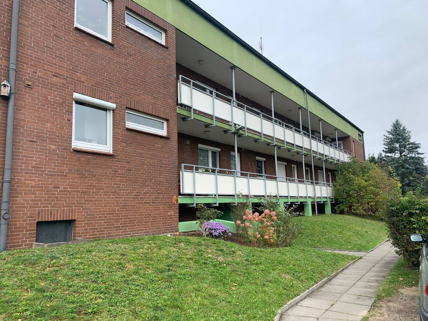 Ruhig gelegene Dachgeschosswohnung, 24539 Neumünster (Gadeland Ruthenberg Stör Wittorf)