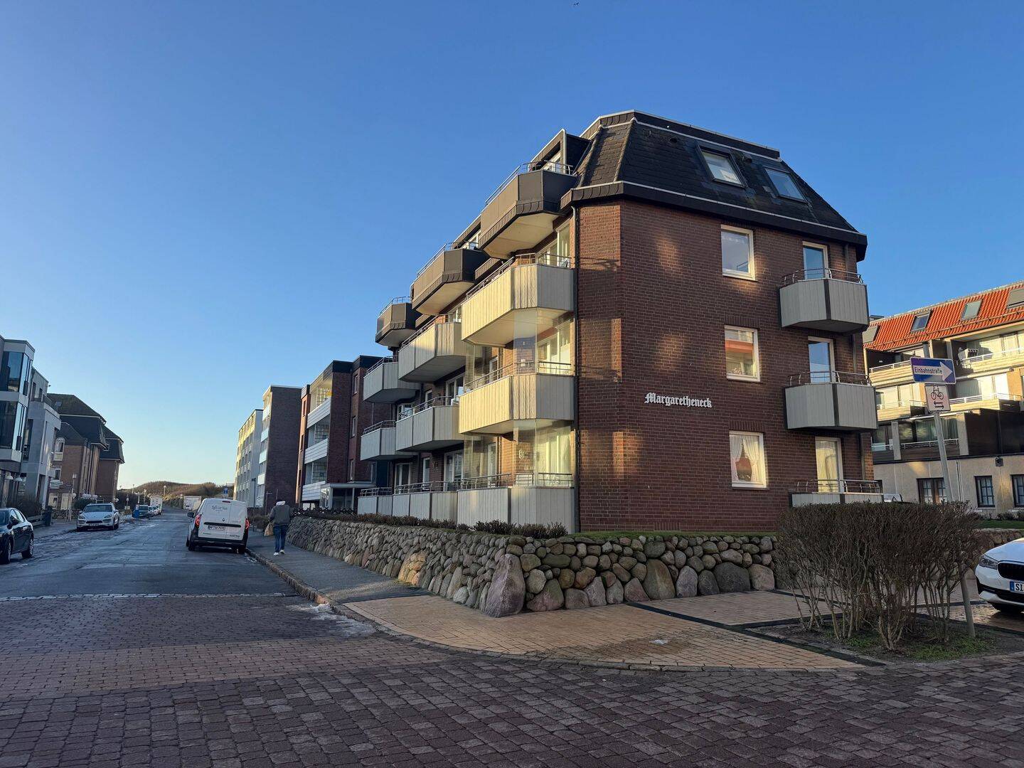 Toplage zwischen Strand & City – mit 2 Balkonen, 25980 Sylt