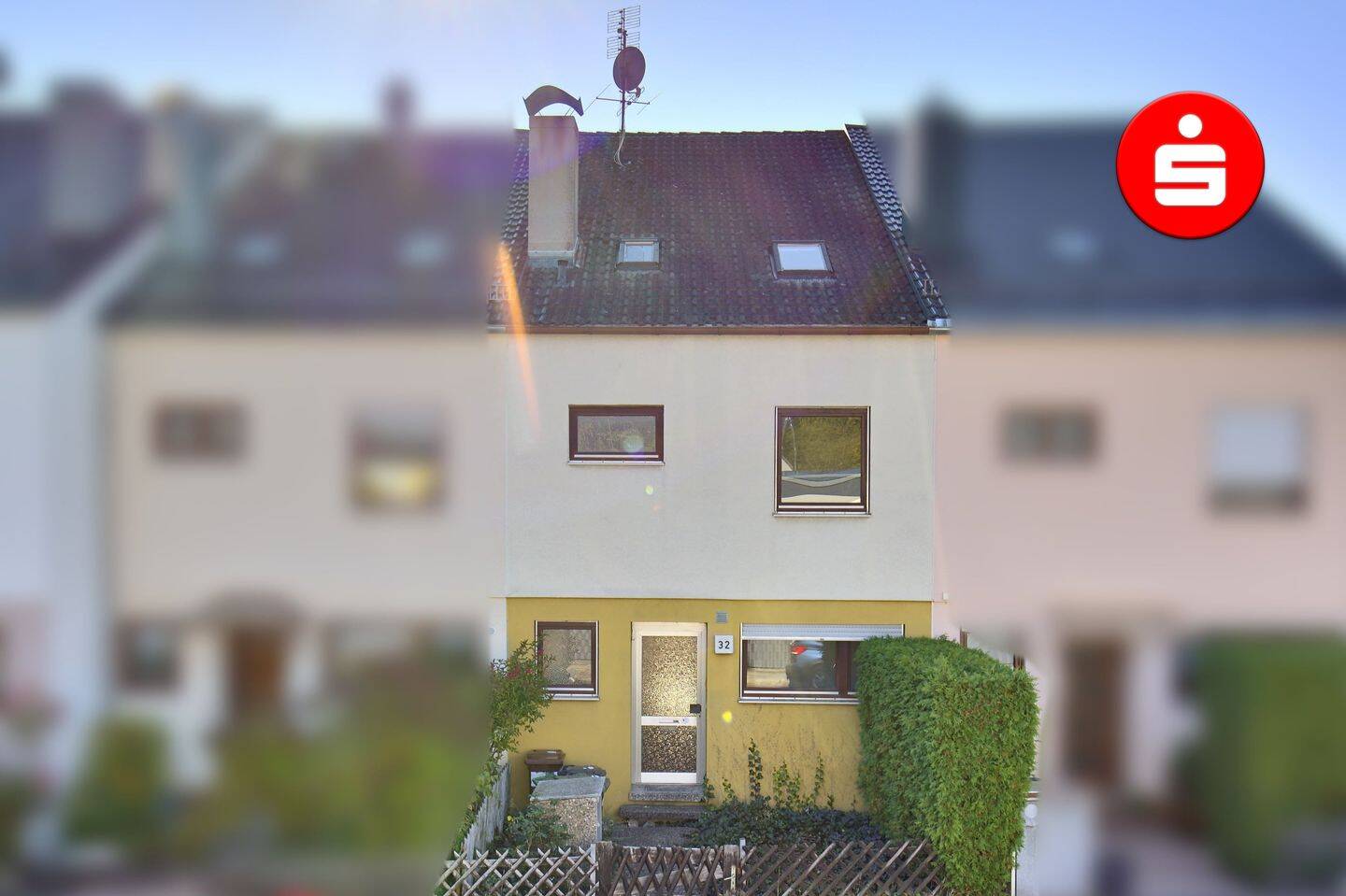 Reihenmittelhaus mit ausgebauten Dachstudio in Röthenbach, 90552 Röthenbach a.d. Pegnitz