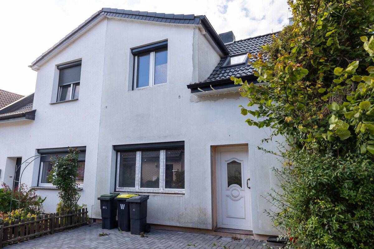 *** FLIEGENDER WECHSEL IM BOXENSTOPP – ENTKERNT und TEILMODERNISIERT sucht FÄHIGEN MECHANIKER ***, 27753 Delmenhorst (Bungerhof Deichhorst Dwoberg/Ströhen Mitte)