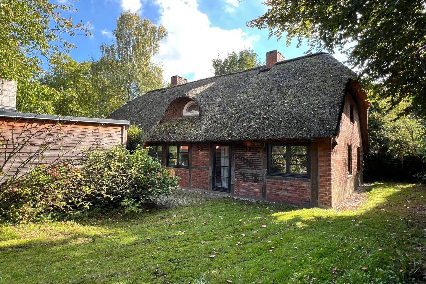 Liebevoll saniertes Reetdachanwesen!, 21465 Reinbek