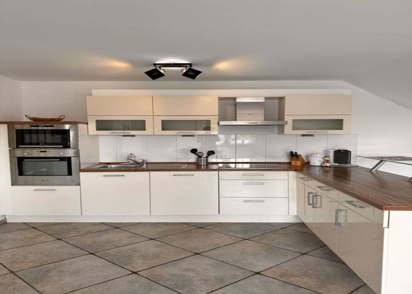 Mietwohnung, 2 Zimmer, 80 m², in Paderborn, 33102 Paderborn
