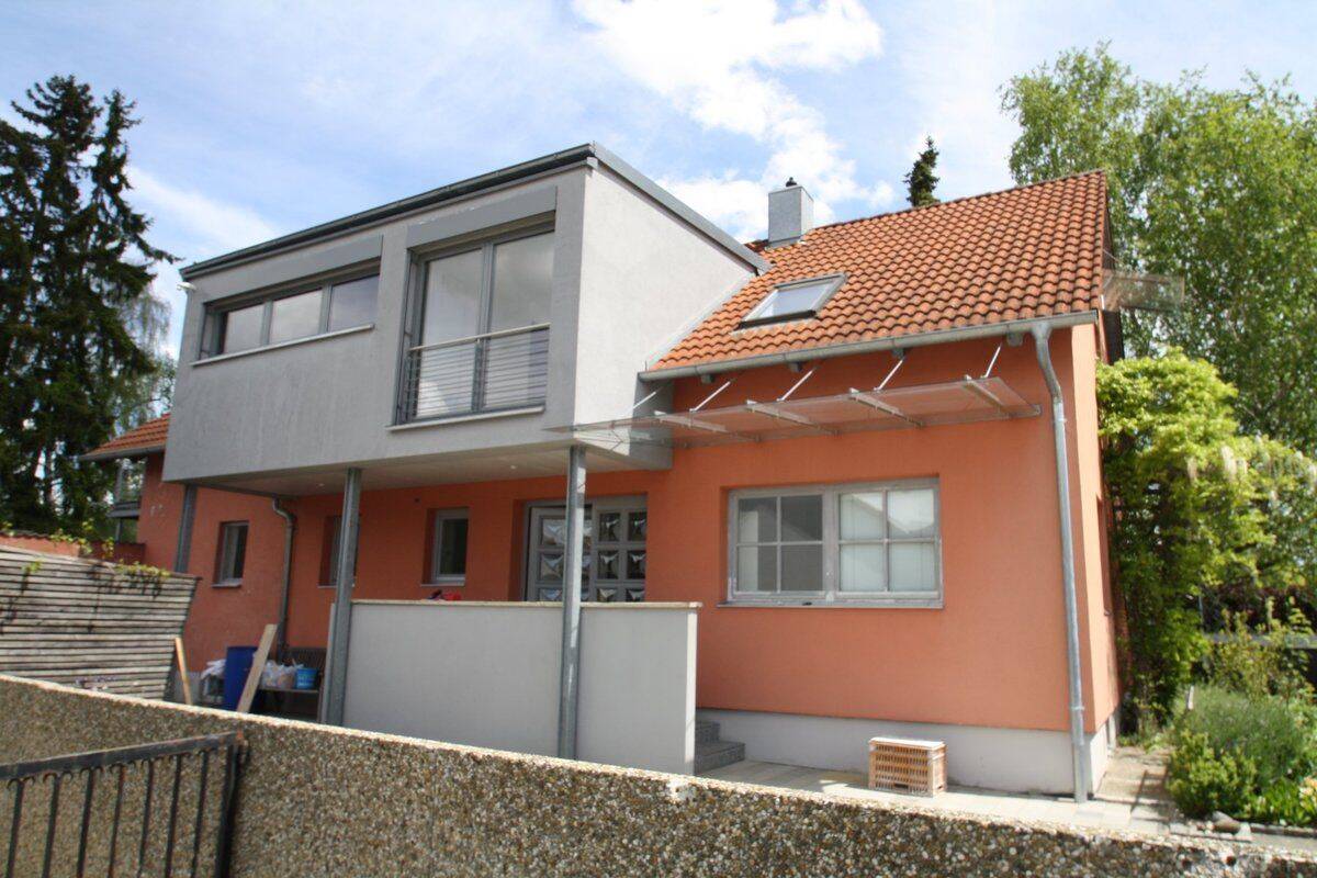 Große 2 Zimmer-Dachgeschosswohnung mit Balkon, 85053 Ingolstadt (Ingolstadt Kothau Niederfeld Ringsee Rothenturm)