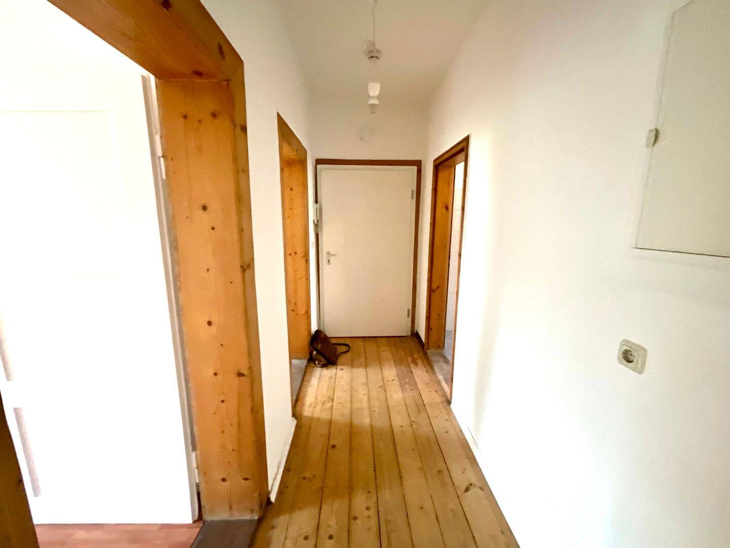 SW-Stadt – nähe Friedhof – stilvolle renovierte 2 ZW!, 97424 Schweinfurt