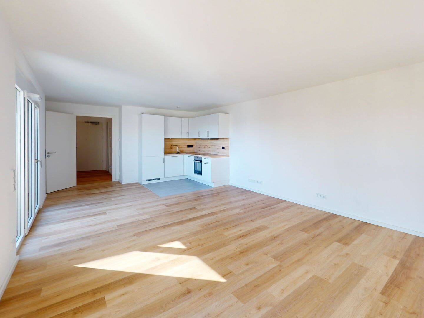 Helle 3 Zimmerwohnung mit Einbauküche und Balkon, 90443 Nürnberg